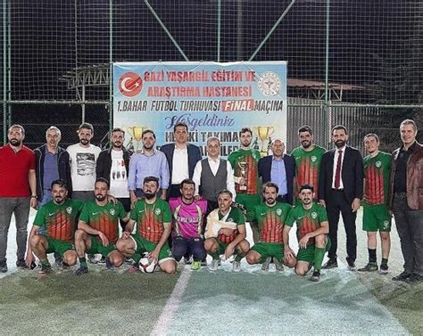 D­i­y­a­r­b­a­k­ı­r­’­d­a­ ­M­i­n­i­ ­B­a­h­a­r­ ­F­u­t­b­o­l­ ­T­u­r­n­u­v­a­s­ı­ ­b­a­ş­l­a­d­ı­ ­-­ ­S­o­n­ ­D­a­k­i­k­a­ ­H­a­b­e­r­l­e­r­